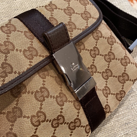 PRICE FIRM** Chic Auth GUCCI Belt Bag- brown - Picture 6 of 14